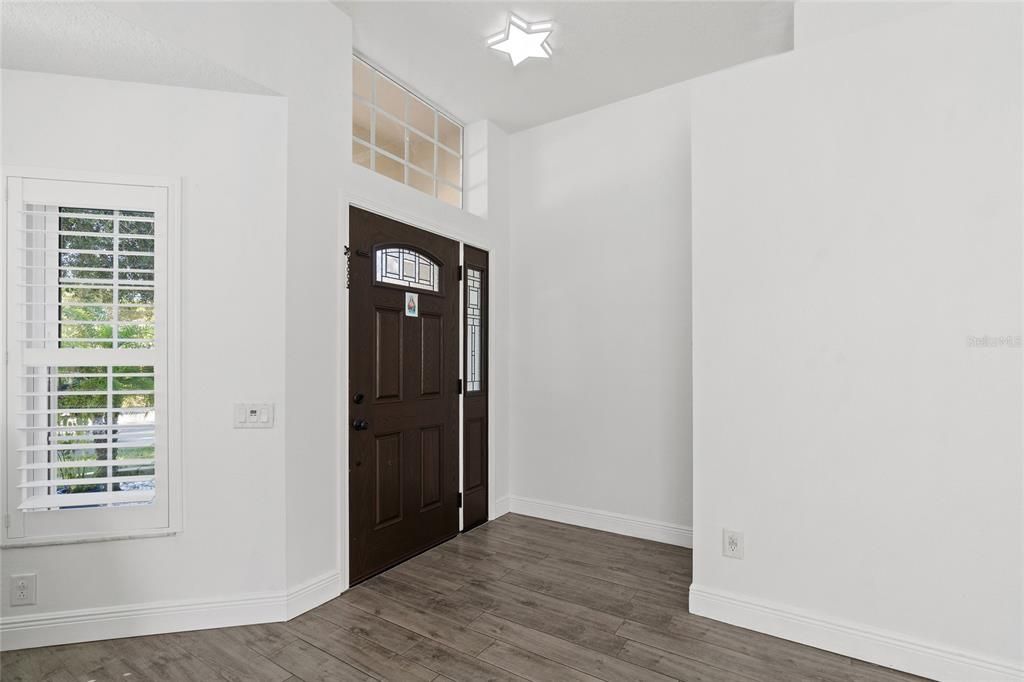 Active With Contract: $375,000 (3 beds, 2 baths, 1832 Square Feet)