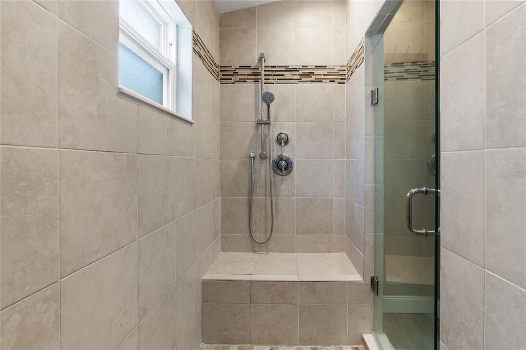 Active With Contract: $375,000 (3 beds, 2 baths, 1832 Square Feet)