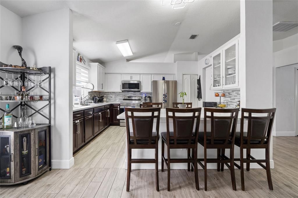 Active With Contract: $375,000 (3 beds, 2 baths, 1832 Square Feet)