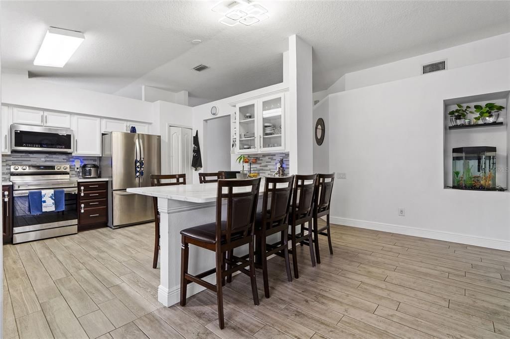 Active With Contract: $375,000 (3 beds, 2 baths, 1832 Square Feet)