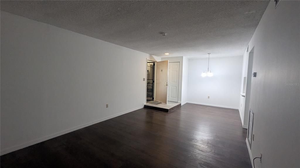 For Rent: $1,450 (2 beds, 2 baths, 828 Square Feet)