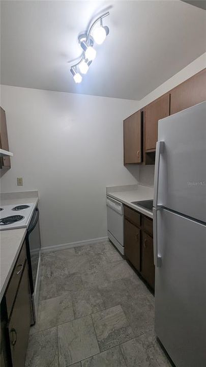 For Rent: $1,450 (2 beds, 2 baths, 828 Square Feet)