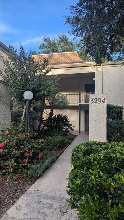 For Rent: $1,450 (2 beds, 2 baths, 828 Square Feet)