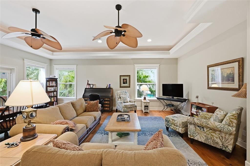 For Sale: $1,190,000 (3 beds, 2 baths, 1797 Square Feet)