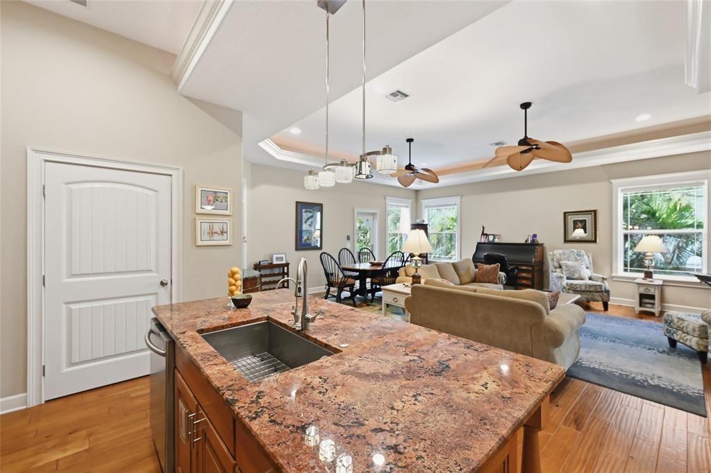 For Sale: $1,190,000 (3 beds, 2 baths, 1797 Square Feet)