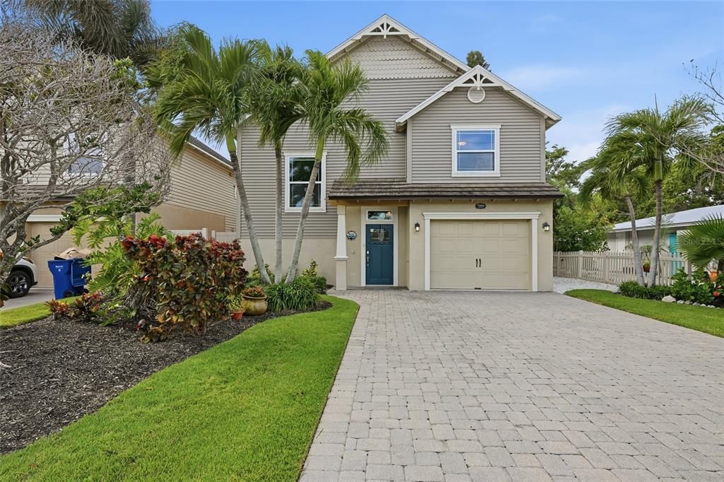 For Sale: $1,190,000 (3 beds, 2 baths, 1797 Square Feet)