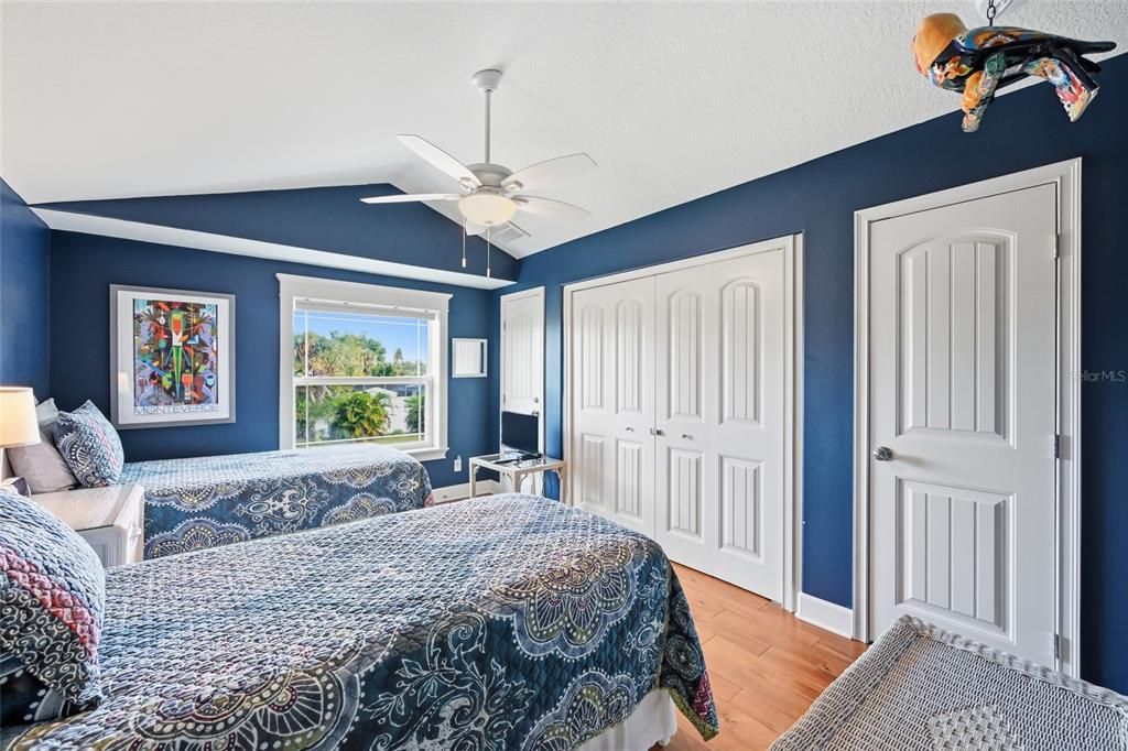 For Sale: $1,190,000 (3 beds, 2 baths, 1797 Square Feet)