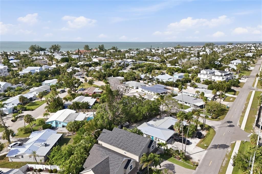 For Sale: $1,190,000 (3 beds, 2 baths, 1797 Square Feet)