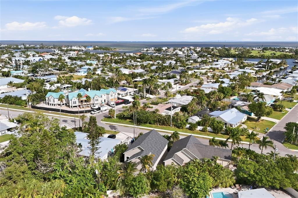 For Sale: $1,190,000 (3 beds, 2 baths, 1797 Square Feet)