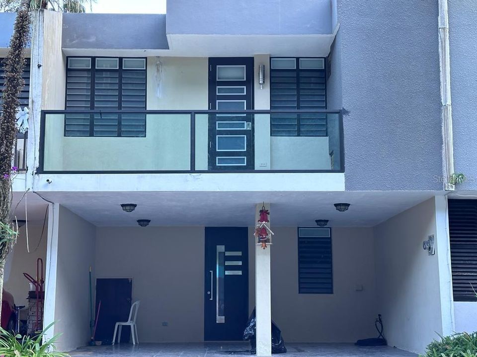 Recently Rented: $1,500 (3 beds, 2 baths, 950 Square Feet)