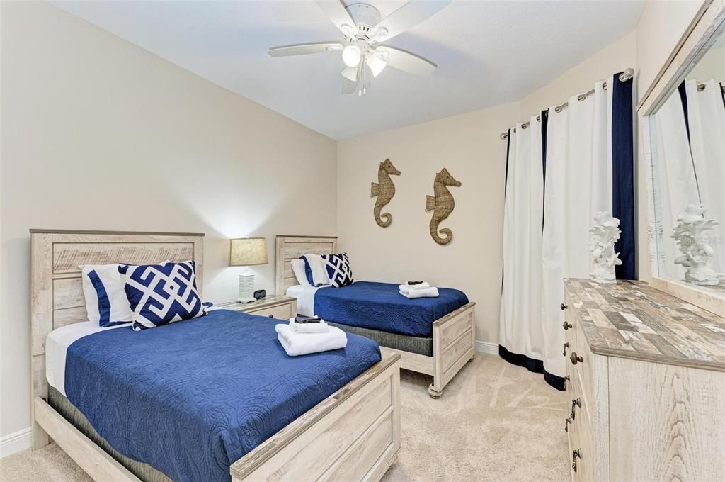 Activo con contrato: $699,000 (3 camas, 3 baños, 1664 Pies cuadrados)