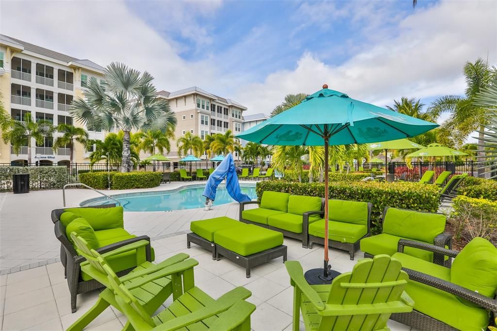 Activo con contrato: $699,000 (3 camas, 3 baños, 1664 Pies cuadrados)