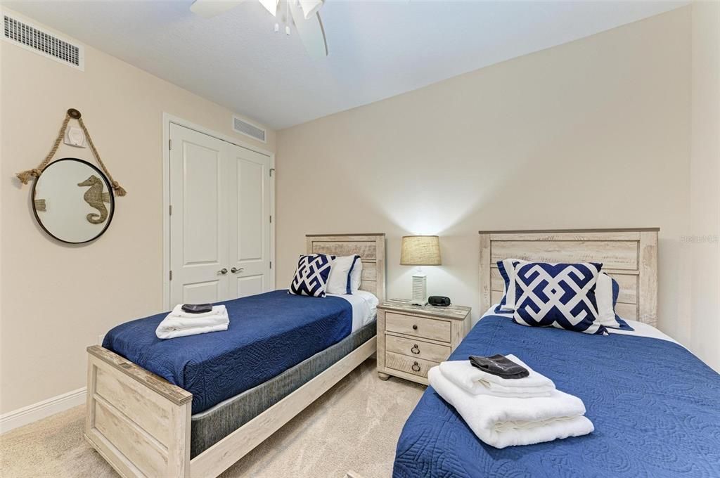 Activo con contrato: $699,000 (3 camas, 3 baños, 1664 Pies cuadrados)