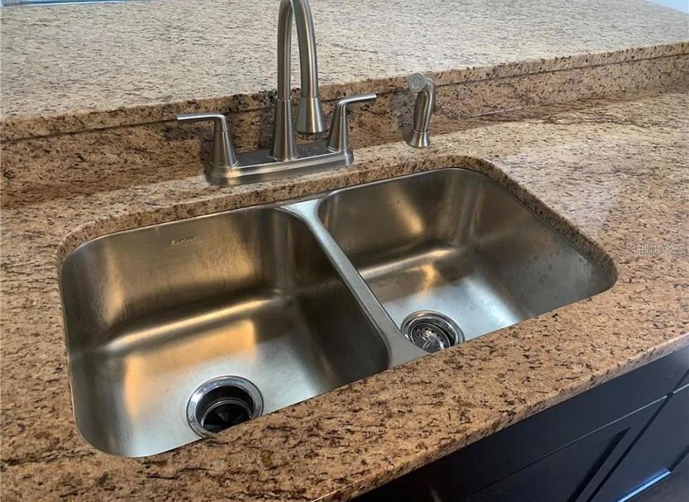 En Venta: $179,000 (3 camas, 2 baños, 1110 Pies cuadrados)