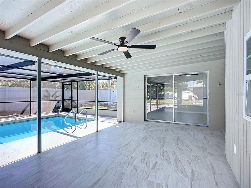 Active With Contract: $425,000 (3 beds, 2 baths, 1423 Square Feet)