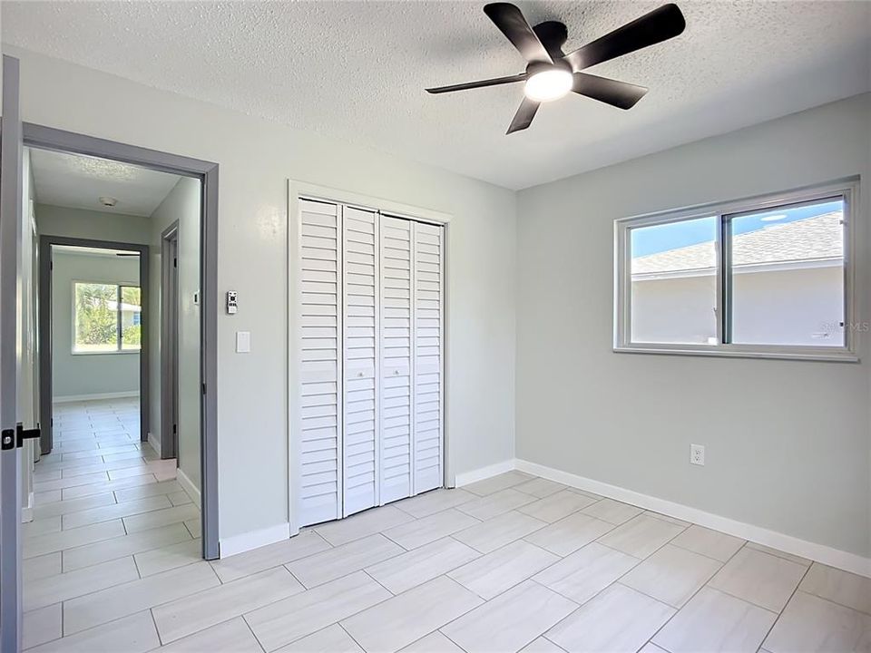 Active With Contract: $425,000 (3 beds, 2 baths, 1423 Square Feet)