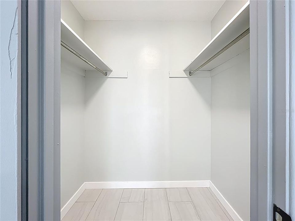 Active With Contract: $425,000 (3 beds, 2 baths, 1423 Square Feet)