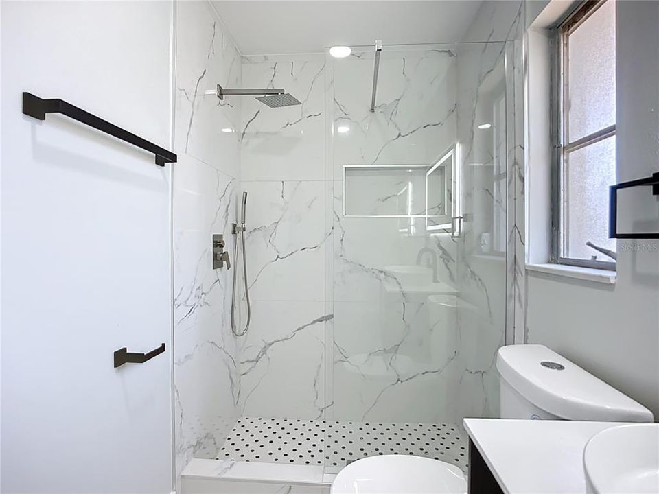 Active With Contract: $425,000 (3 beds, 2 baths, 1423 Square Feet)