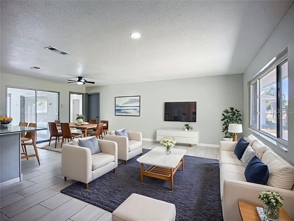 Active With Contract: $425,000 (3 beds, 2 baths, 1423 Square Feet)