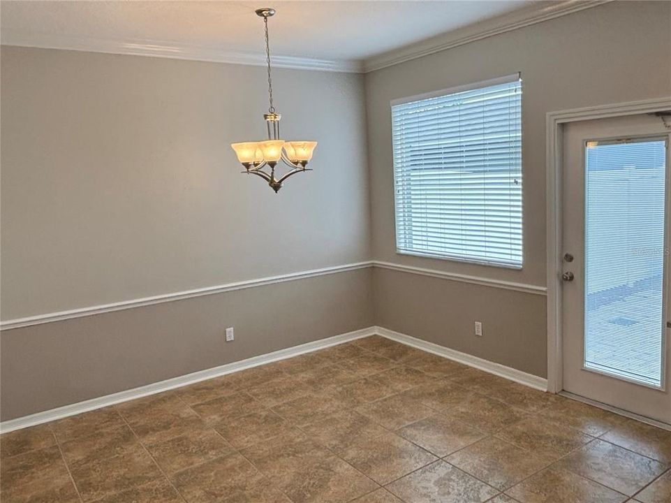 En Venta: $345,000 (2 camas, 2 baños, 1181 Pies cuadrados)