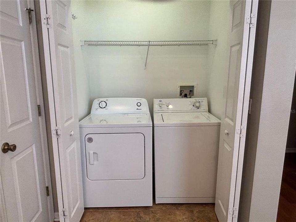 En Venta: $345,000 (2 camas, 2 baños, 1181 Pies cuadrados)