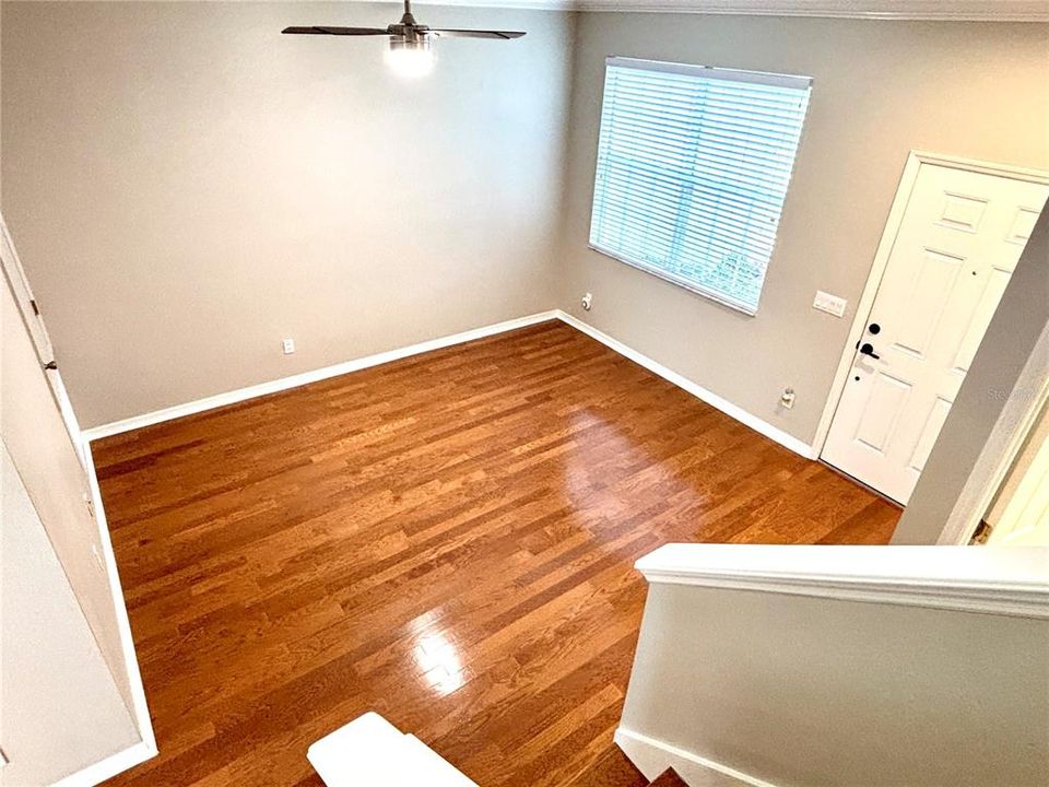 En Venta: $345,000 (2 camas, 2 baños, 1181 Pies cuadrados)