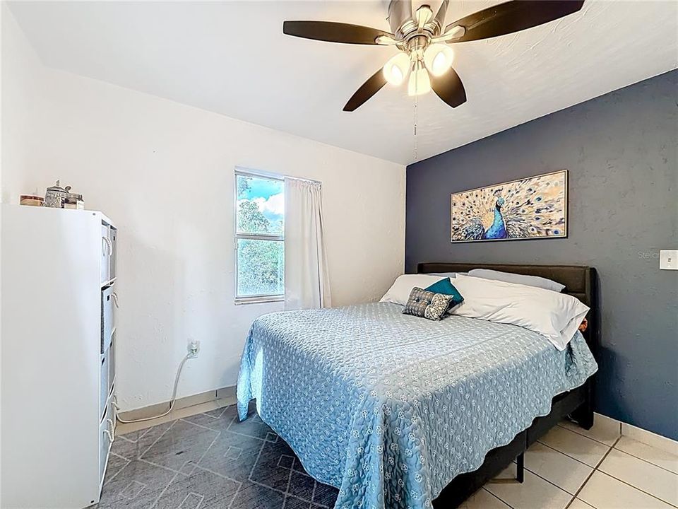 待售: $199,900 (2 贝兹, 1 浴室, 780 平方英尺)