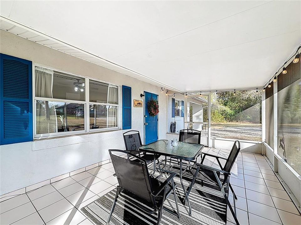 待售: $199,900 (2 贝兹, 1 浴室, 780 平方英尺)