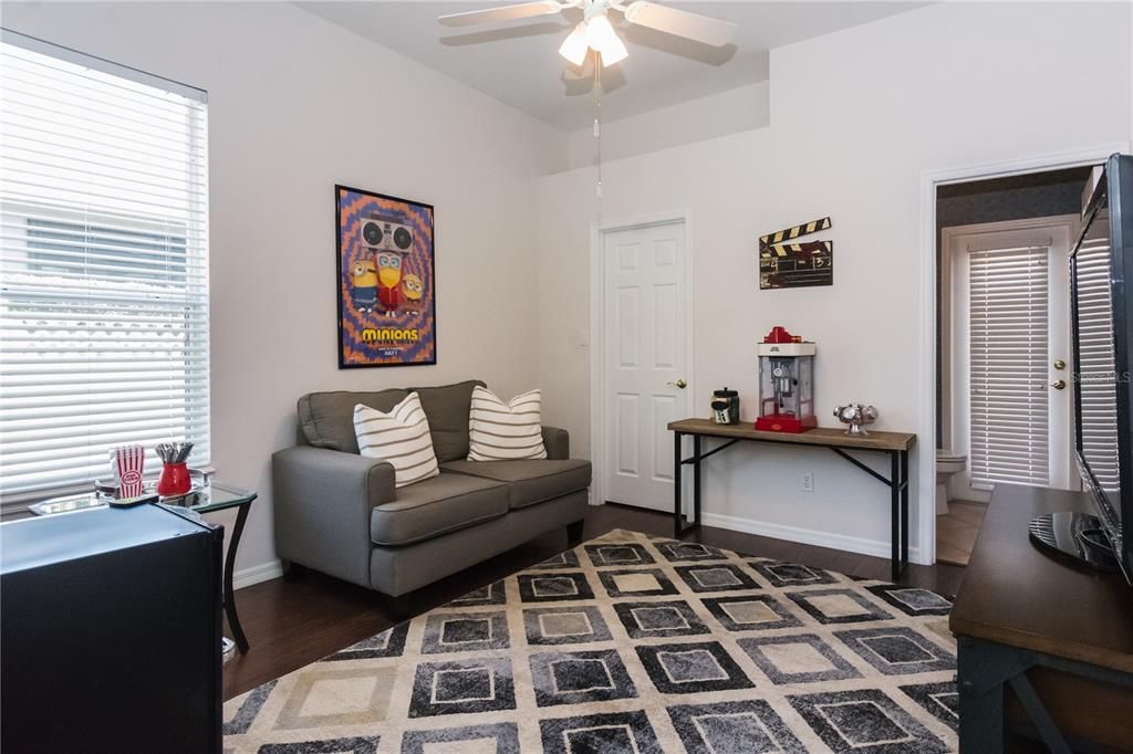 For Sale: $917,000 (5 beds, 4 baths, 3419 Square Feet)