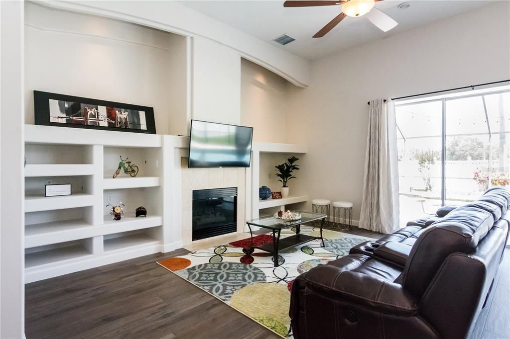 For Sale: $917,000 (5 beds, 4 baths, 3419 Square Feet)