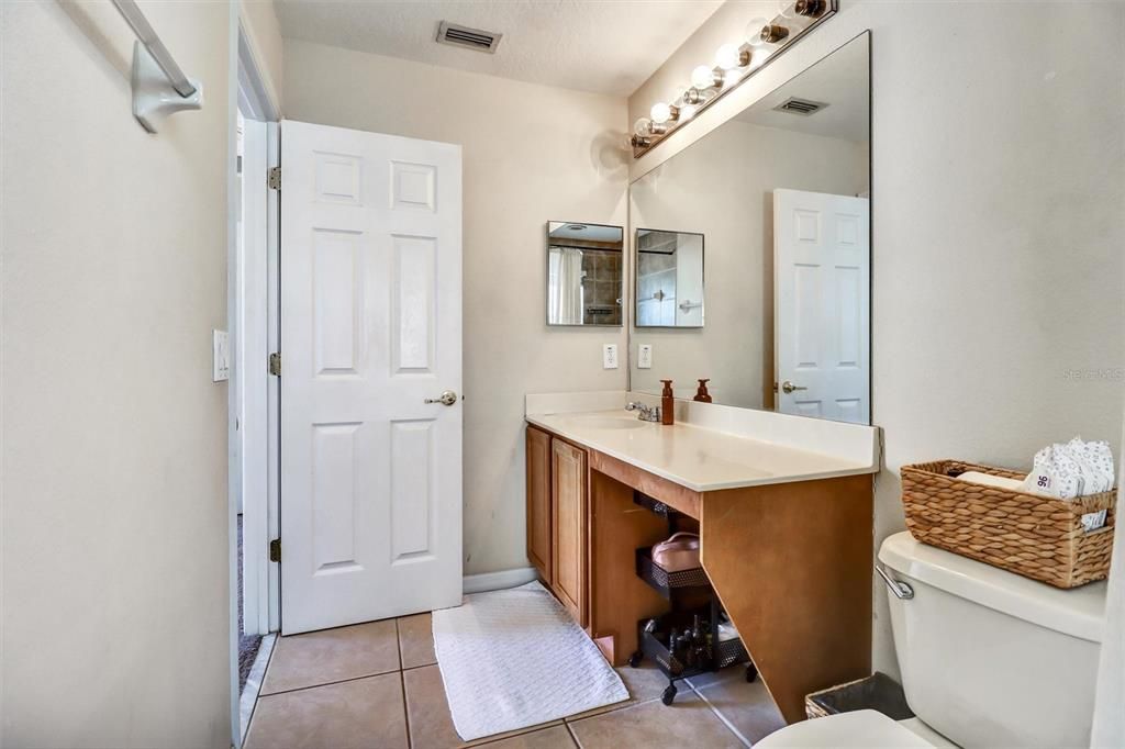 На продажу: $309,000 (3 спален, 2 ванн, 1409 Квадратных фут)