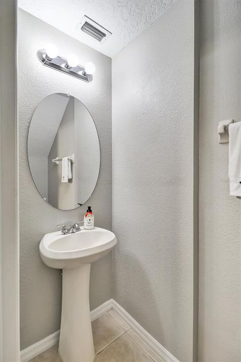 На продажу: $309,000 (3 спален, 2 ванн, 1409 Квадратных фут)