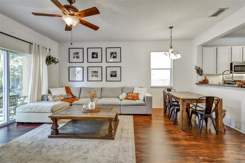 На продажу: $309,000 (3 спален, 2 ванн, 1409 Квадратных фут)