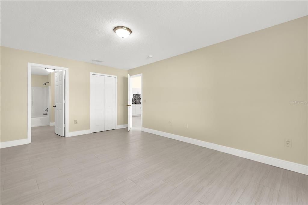 待售: $329,900 (4 贝兹, 2 浴室, 1810 平方英尺)