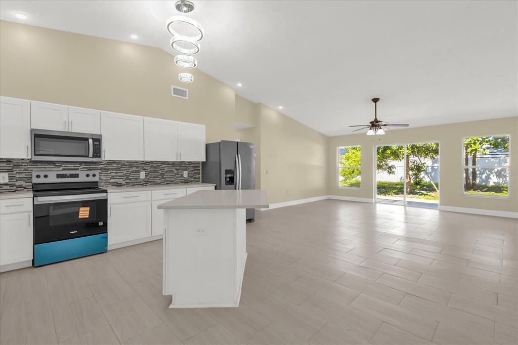 待售: $329,900 (4 贝兹, 2 浴室, 1810 平方英尺)