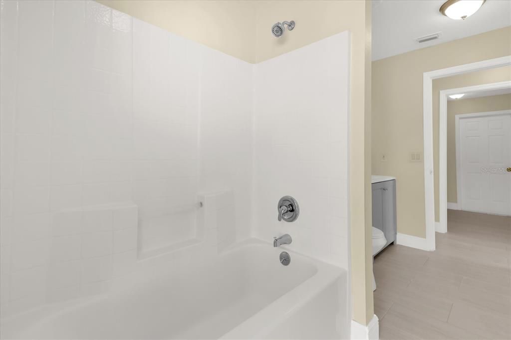 待售: $329,900 (4 贝兹, 2 浴室, 1810 平方英尺)