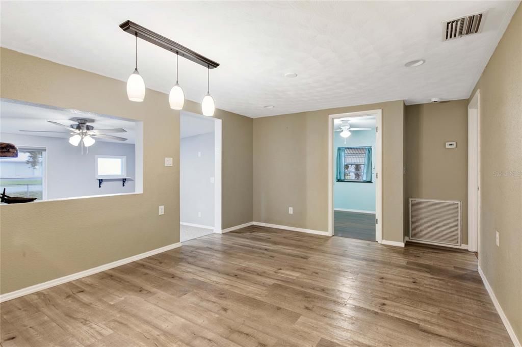 На продажу: $525,000 (3 спален, 2 ванн, 1528 Квадратных фут)