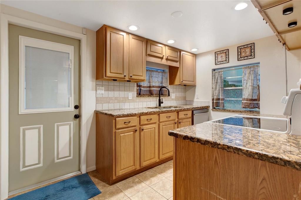 На продажу: $525,000 (3 спален, 2 ванн, 1528 Квадратных фут)