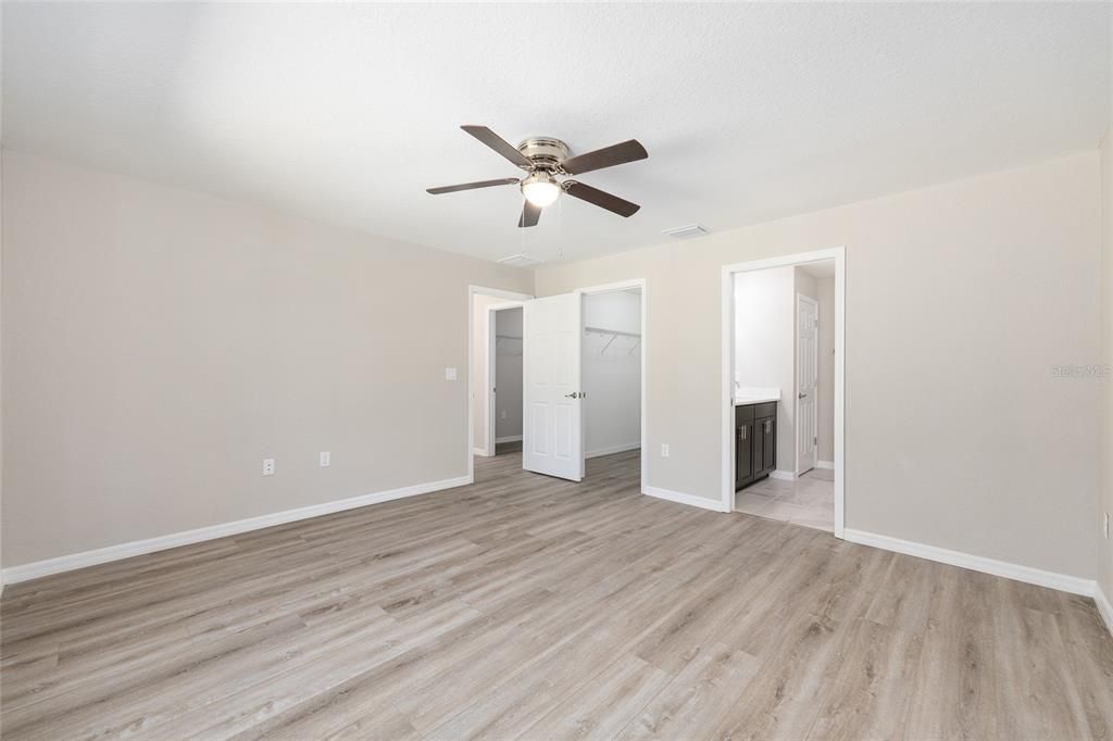 Active With Contract: $257,000 (3 beds, 2 baths, 1475 Square Feet)