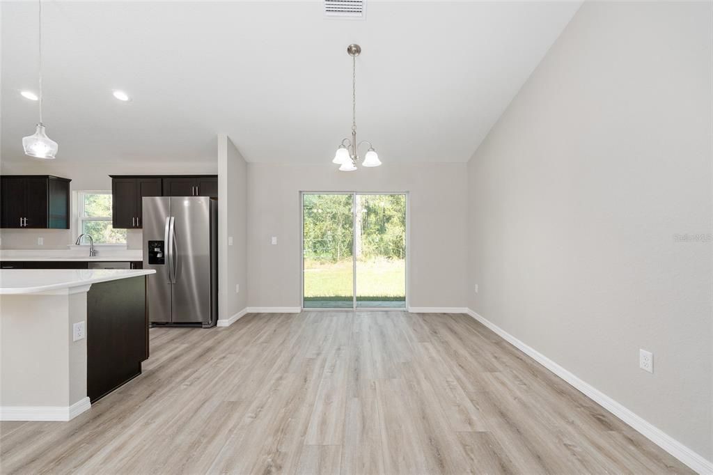 Active With Contract: $257,000 (3 beds, 2 baths, 1475 Square Feet)