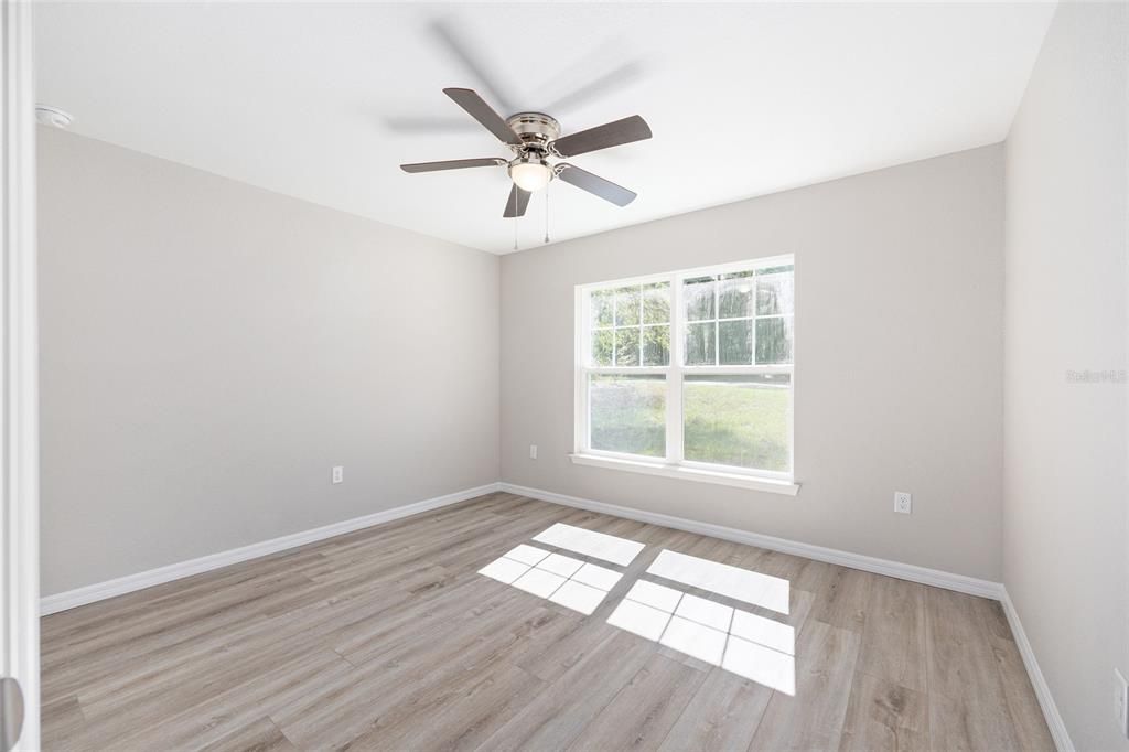 Active With Contract: $257,000 (3 beds, 2 baths, 1475 Square Feet)