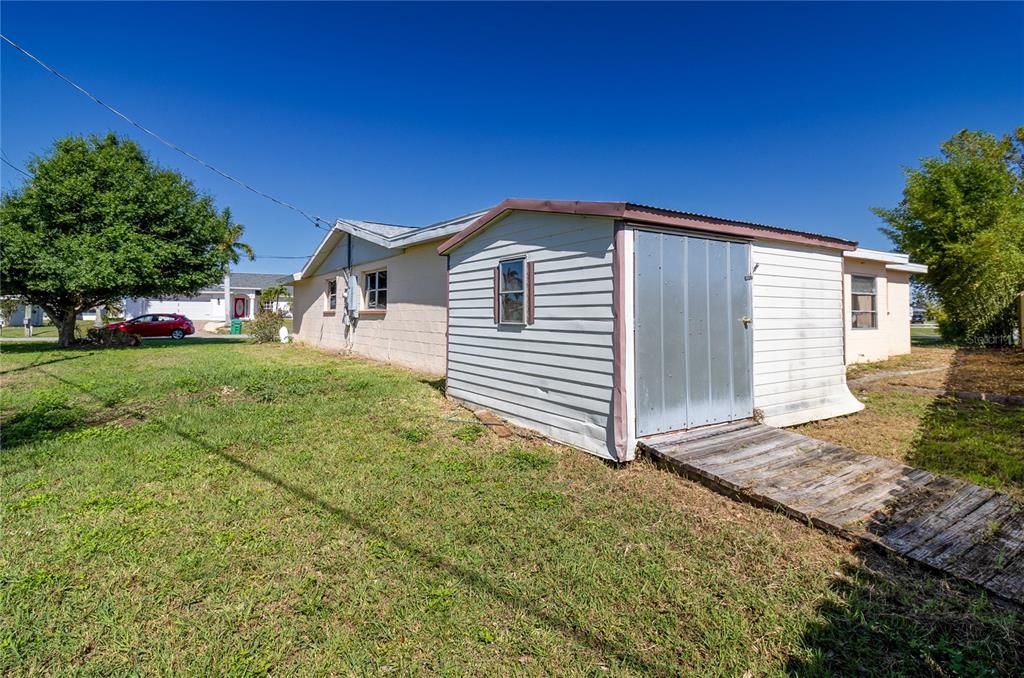 For Rent: $1,750 (3 beds, 2 baths, 1813 Square Feet)