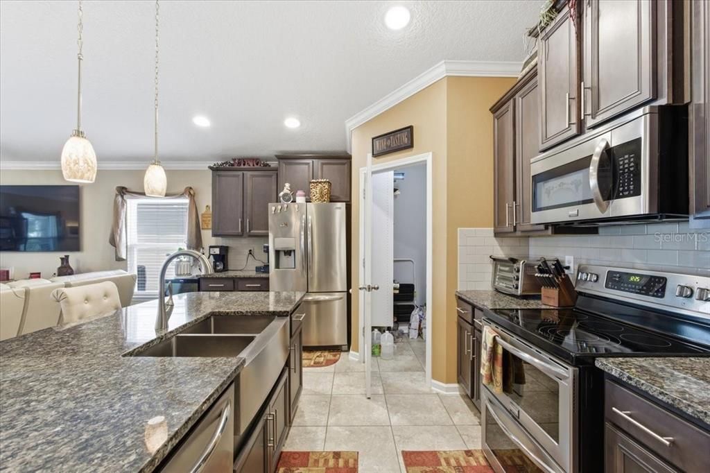 Active With Contract: $499,900 (4 beds, 2 baths, 1860 Square Feet)