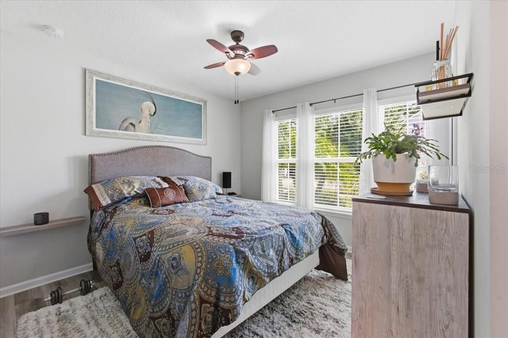 Active With Contract: $499,900 (4 beds, 2 baths, 1860 Square Feet)