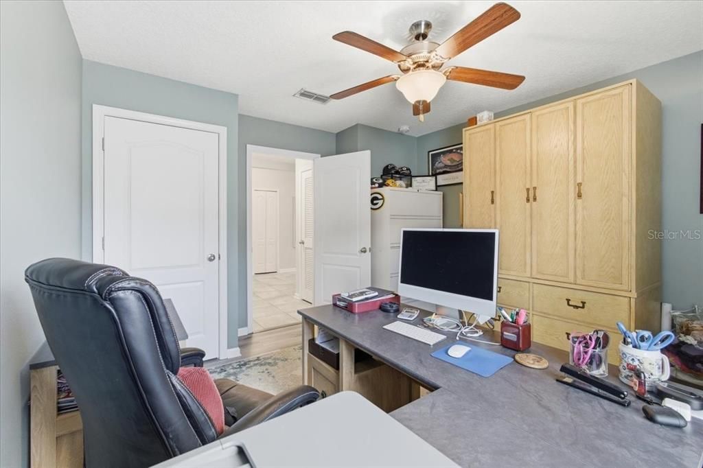 Active With Contract: $499,900 (4 beds, 2 baths, 1860 Square Feet)