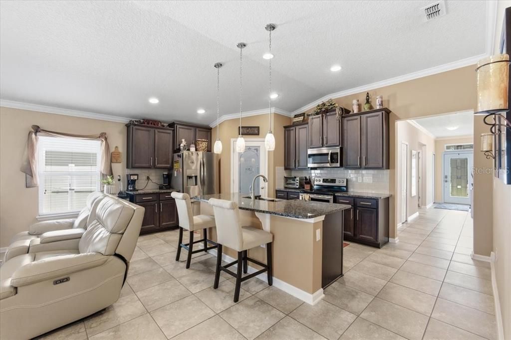 Active With Contract: $499,900 (4 beds, 2 baths, 1860 Square Feet)