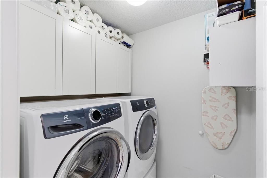 Active With Contract: $499,900 (4 beds, 2 baths, 1860 Square Feet)