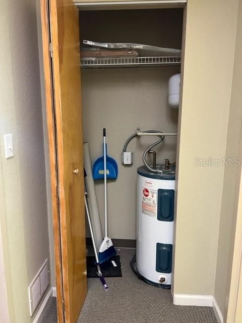 合同活跃: $198,900 (0 贝兹, 0 浴室, 1300 平方英尺)