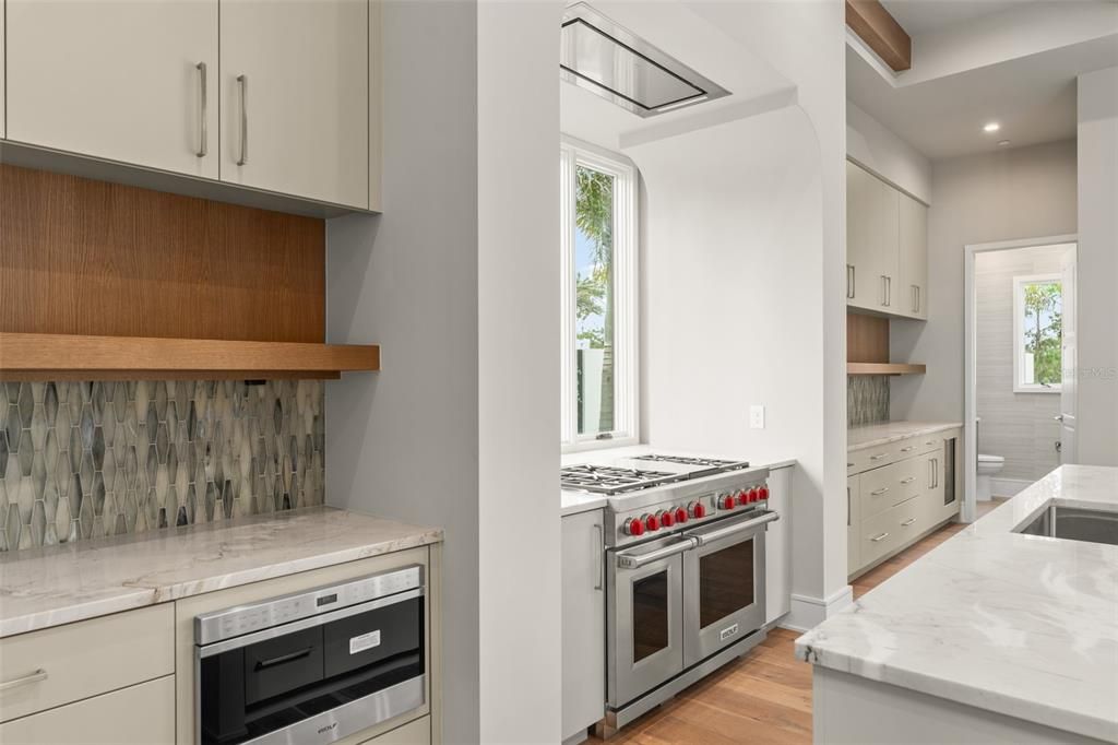 En Venta: $2,950,000 (3 camas, 3 baños, 2799 Pies cuadrados)