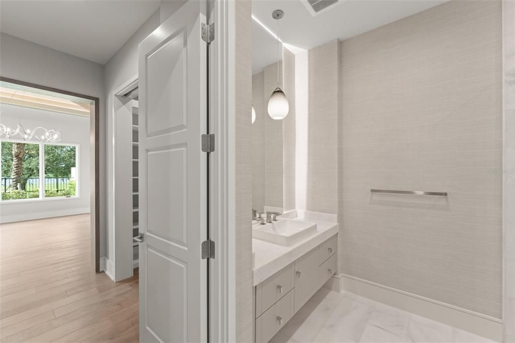 En Venta: $2,950,000 (3 camas, 3 baños, 2799 Pies cuadrados)